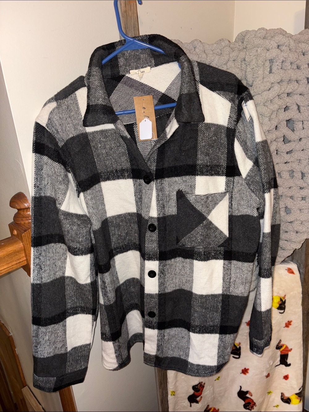 Women's Black & White Plaid Button-Down Shirt Jacket